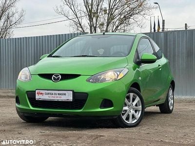 Second-hand Mazda 2 Inclusive 86 CP (63 kW) 2010 Verde Hatchback