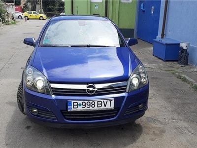 Albastru marin Utilizat 2004 Opel Astra Hatchback | 2.700 EUR (Scump)