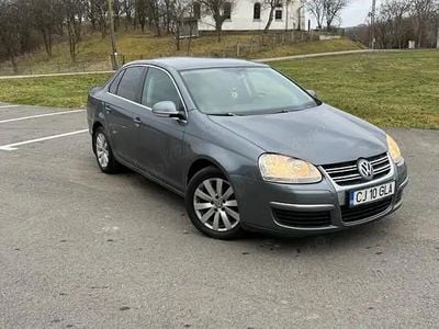 Utilizat 2010 VW Jetta Berlinǎ | 3.499 EUR (Preț bun)