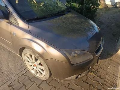 Second-hand Ford Focus 136 CP (100 kW) 2007 Auriu Cabrio
