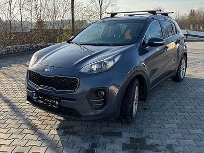 Second-hand Kia Sportage 136 CP (100 kW) 2016 Culoarealbastru SUV