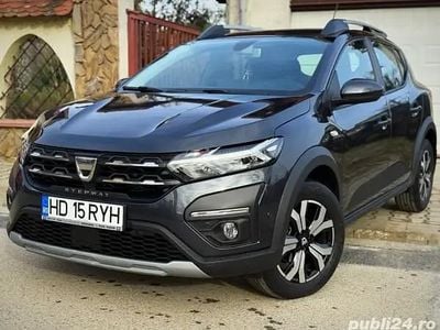 Gri Utilizat 2023 Dacia Sandero Stepway Hatchback | 11.950 EUR (Preț OK)