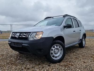 Second-hand Dacia Duster 90 CP (66 kW) 2016 Gri SUV