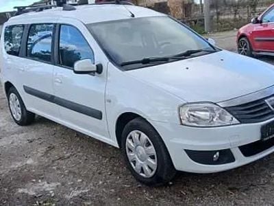 Utilizat 2012 Dacia Logan MCV Lauréate Break | 2.300 EUR (Super Preț)
