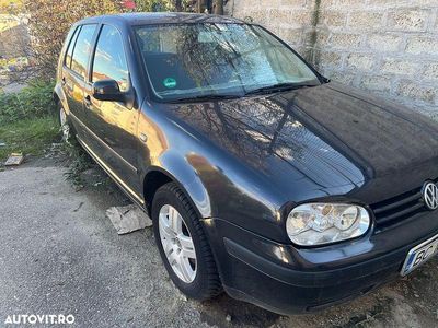 Culoarenegru Utilizat 2001 VW Golf IV Comfortline Break | 1.500 EUR (Puțin scump)