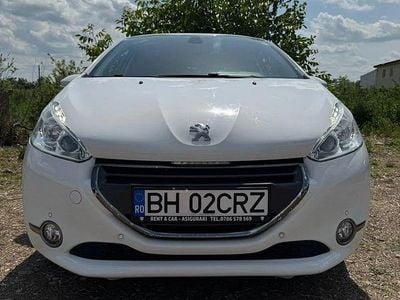 Culoarealb Utilizat 2013 Peugeot 208 Access Hatchback | 4.799 EUR (Scump)