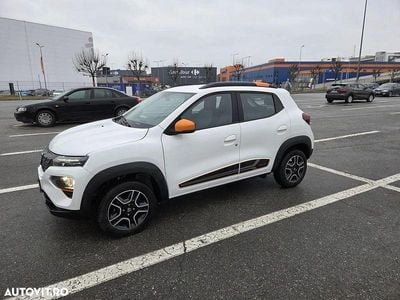 Second-hand Dacia Spring Essentiel 33 kW (45 CP) 2022 Culoarealb Hatchback