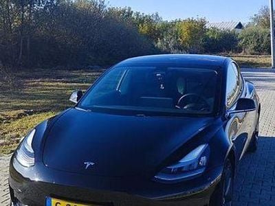 Culoarenegru Utilizat 2020 Tesla Model 3 Berlinǎ | 19.500 EUR (Super Preț)