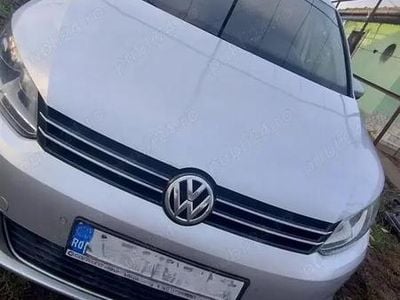 Gri Utilizat 2015 VW Touran Monovolum | 8.500 EUR (Preț OK)
