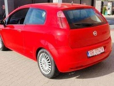 Rosu Utilizat 2008 Fiat Punto Hatchback | 2.270 EUR