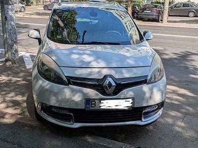Second-hand Renault Grand Scénic III Privilege 130 CP (95 kW) 2013 Culoarealb Monovolum