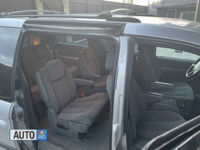 Argintiu Utilizat 2007 Chrysler Grand Voyager Monovolum | 2.850 EUR