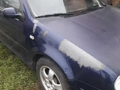 Second-hand VW Golf IV 90 CP (66 kW) 2003 Hatchback