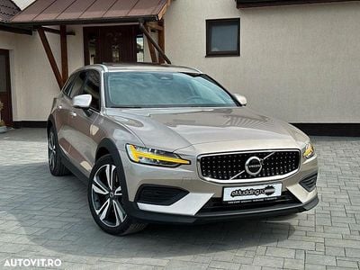 Culoaregalbeuriu Second-hand 2023 Volvo V60 Break | 36.750 EUR