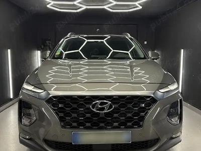 Gri Second-hand 2019 Hyundai Santa Fe SUV | 23.700 EUR (Scump)