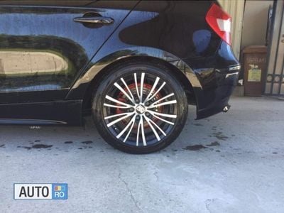 Second-hand BMW 118 122 CP (89 kW) 2006 Negru Hatchback