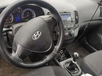 Second-hand 2011 Hyundai i30 Break | 2.850 EUR (Preț bun)