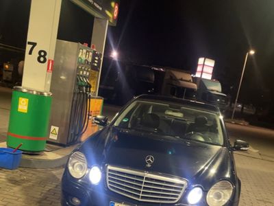 Mercedes E200