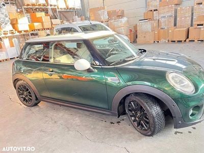 Culoareverde Utilizat 2016 Mini Cooper Hatchback | 12.500 EUR (Super Preț)