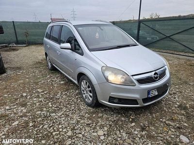 Culoaregri Second-hand 2006 Opel Zafira Monovolum | 1.999 EUR