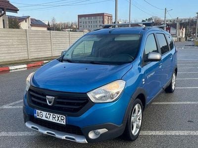 Culoarealbastru Utilizat 2015 Dacia Lodgy Stepway Monovolum | 7.800 EUR