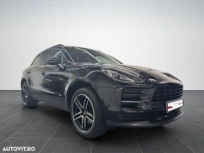 Second-hand Porsche Macan 245 CP (180 kW) 2020 Culoarenegru SUV