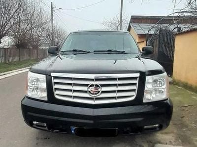 Second-hand Cadillac Escalade 347 CP (255 kW) 2004 Culoarenegru SUV