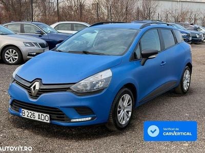 Second-hand Renault Clio GrandTour Life 75 CP (55 kW) 2018 Culoarealbastru Break
