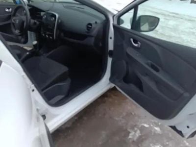 Second-hand Renault Clio IV 55 CP (40 kW) 2018 Alb Hatchback