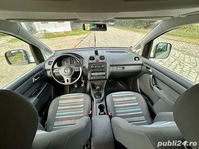 Utilizat 2011 VW Caddy Maxi Monovolum | 7.999 EUR (Puțin scump)