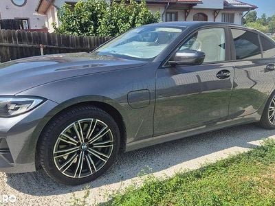 BMW 330e