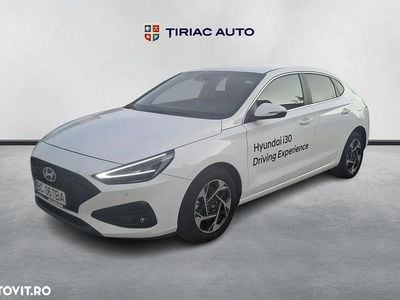 Second-hand Hyundai i30 140 CP (102 kW) 2025 Culoarealb Hatchback