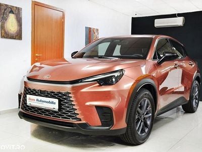 Nouă Lexus LBX 136 CP (100 kW) 2025 Culoaremaro SUV