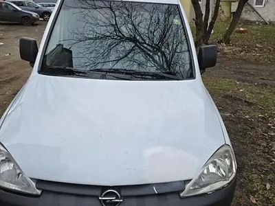 Utilizat 2005 Opel Combo Monovolum | 1.250 EUR