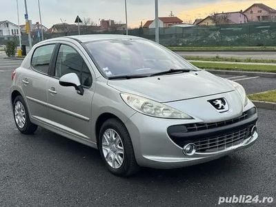 Utilizat 2007 Peugeot 207 Hatchback | 2.950 EUR (Preț bun)