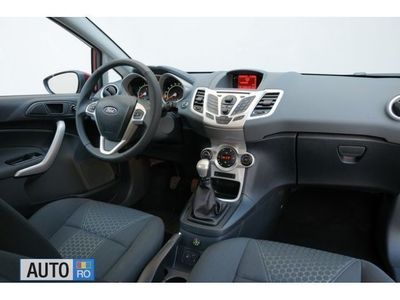 Second-hand Ford Fiesta 70 CP (51 kW) 2011 Negru Hatchback