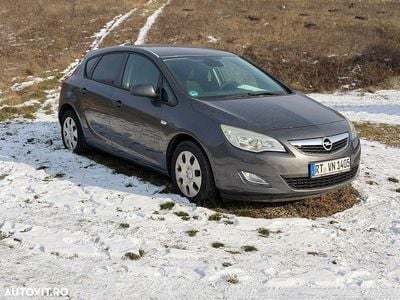 Second-hand Opel Astra 100 CP (73 kW) 2010 Gri Hatchback