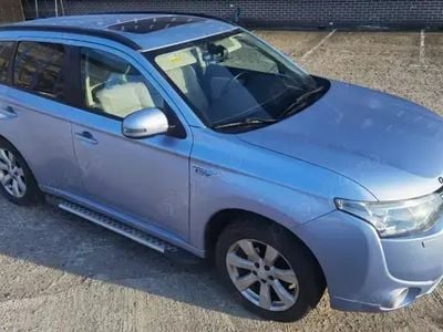 Mitsubishi Outlander P-HEV