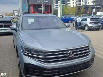 Culoareargint Nouă 2025 VW Touareg Elegance SUV | 62.000 EUR