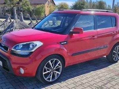 Second-hand Kia Soul 128 CP (94 kW) 2012 Rosu SUV