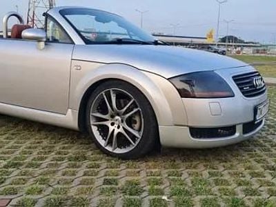 Second-hand Audi TT 225 CP (165 kW) 2000 Argintiu