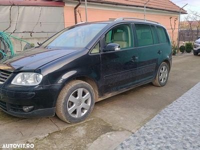 Culoarenegru Utilizat 2003 VW Touran Monovolum | 1.700 EUR (Preț OK)