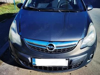 Gri Utilizat 2014 Opel Corsa Hatchback | 5.000 EUR (Puțin scump)