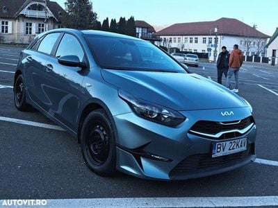 Culoarealbastru Second-hand 2024 Kia Ceed Best Hatchback | 17.990 EUR (Preț OK)
