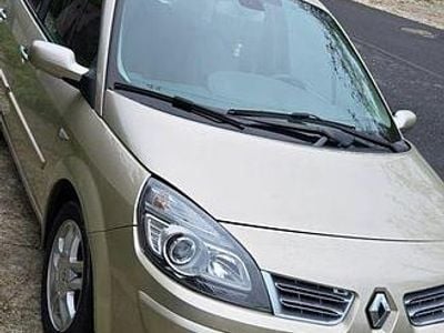 Culoarebej Utilizat 2009 Renault Scénic III Monovolum | 1.990 EUR (Preț bun)