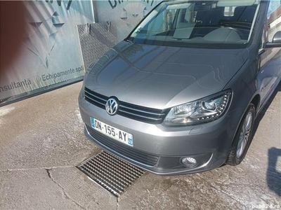 Second-hand VW Touran 105 CP (77 kW) 2015 Monovolum