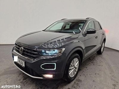 Culoaregri Second-hand 2022 VW T-Roc Design SUV | 17.950 EUR (Super Preț)