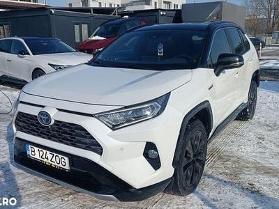 Second-hand Toyota RAV4 Hybrid 178 CP (130 kW) 2021 Culoarealb SUV