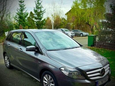 Mercedes B180