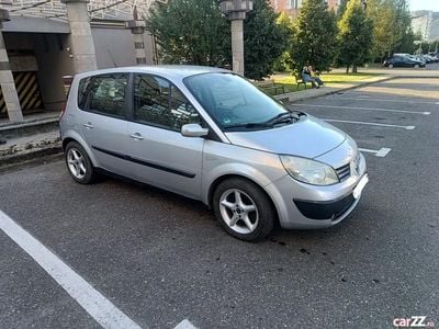 Utilizat 2006 Renault Scénic II Monovolum | 1.100 EUR